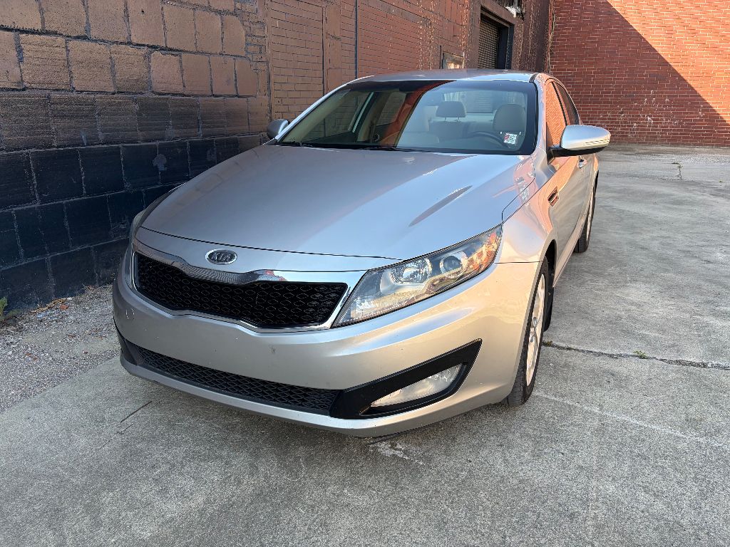 2011 Kia Optima EX AT's photo